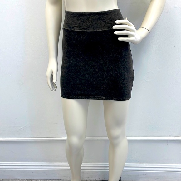 AEO • Mini Skirt - Picture 2 of 11